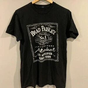 Brad Paisley Life Amplified Tour Concert  T-Shirt